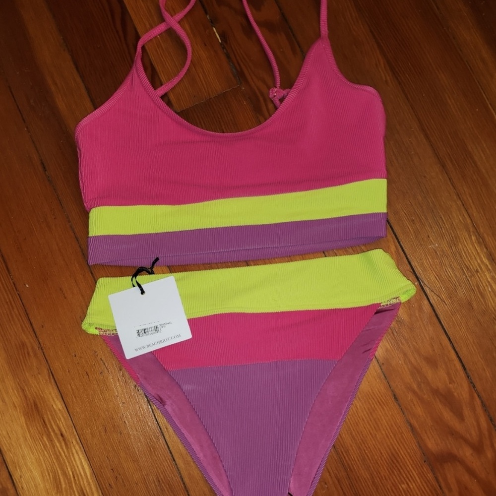 NWT Beach Riot Eva top and Emmy bottom